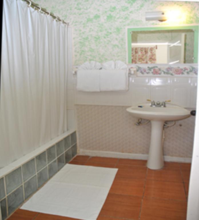 Palm Bay Guest House & Restaurant Montego Bay Rom bilde