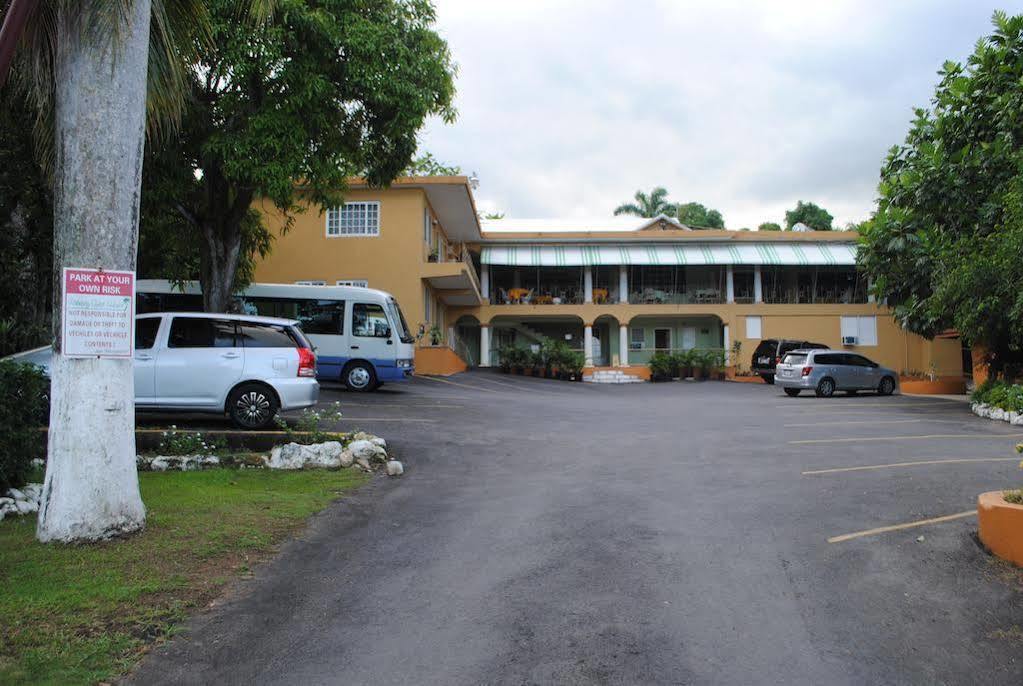 Palm Bay Guest House & Restaurant Montego Bay Eksteriør bilde